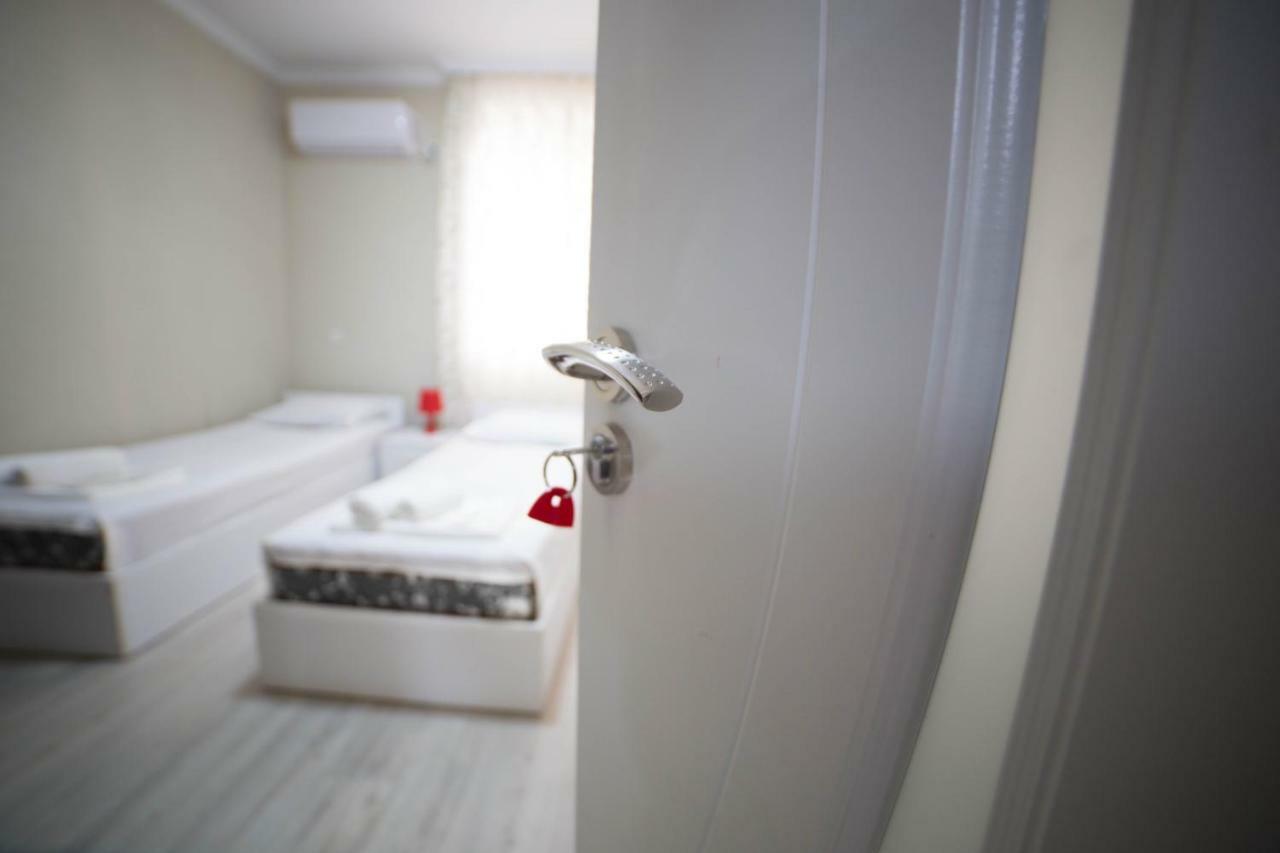 Guest House Theodora Кутаиси Экстерьер фото